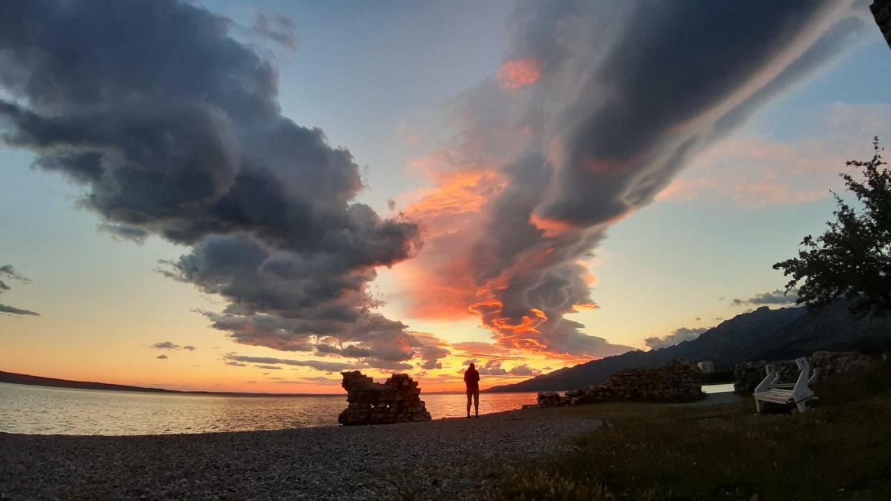 Relax Apartment Starigrad Paklenica Bagian luar foto